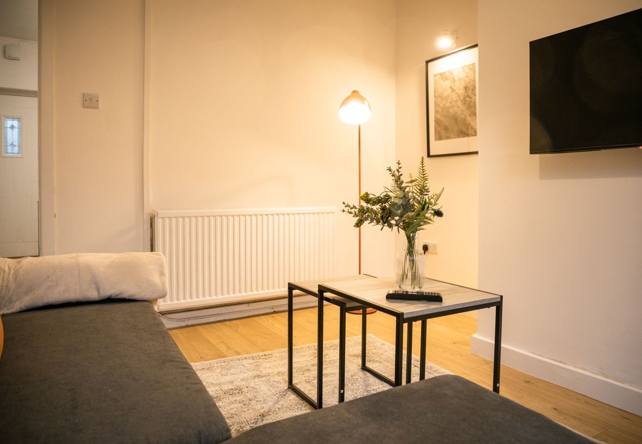 House in Manchester - Ashton Parkside 2BR Escape near Transport Links