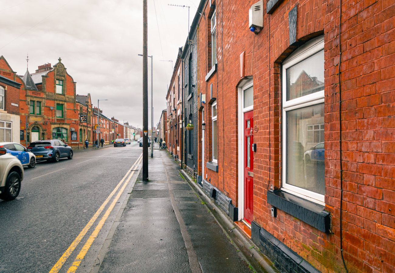 House in Manchester - Ashton Parkside 2BR Escape near Transport Links