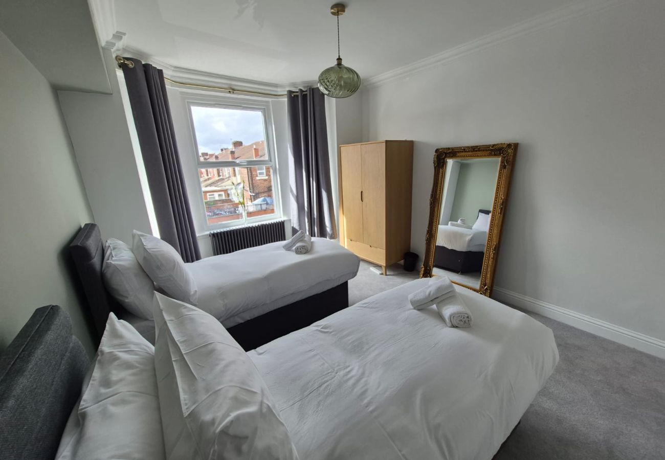 House in Manchester - Manchester Music Lover’s Dream 3 Bed House with Games  Room