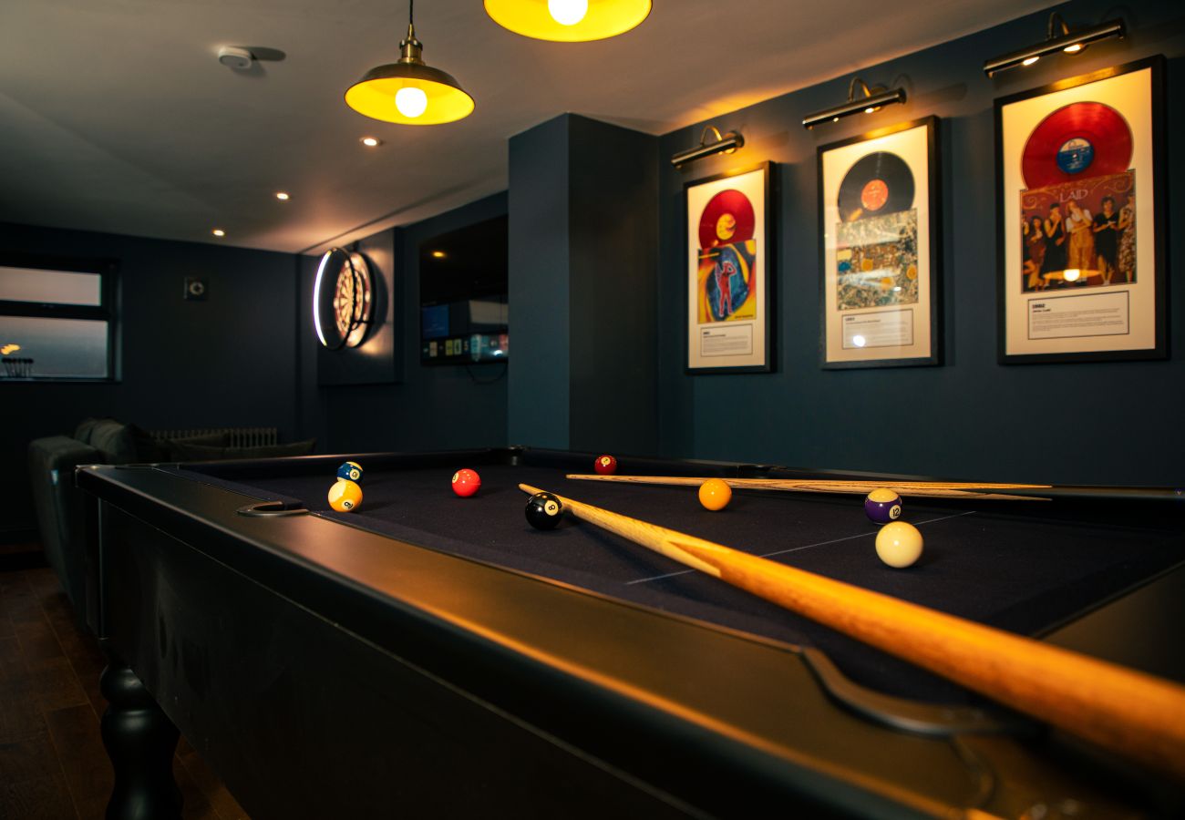 House in Manchester - Manchester Music Lover’s Dream 3 Bed House with Games  Room