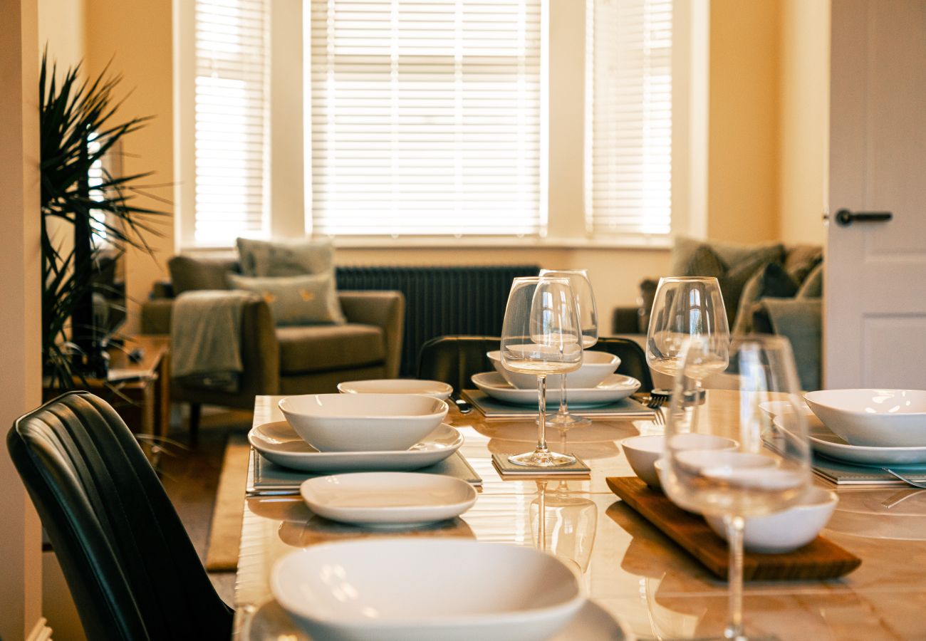 House in Manchester - Manchester Music Lover’s Dream 3 Bed House with Games  Room