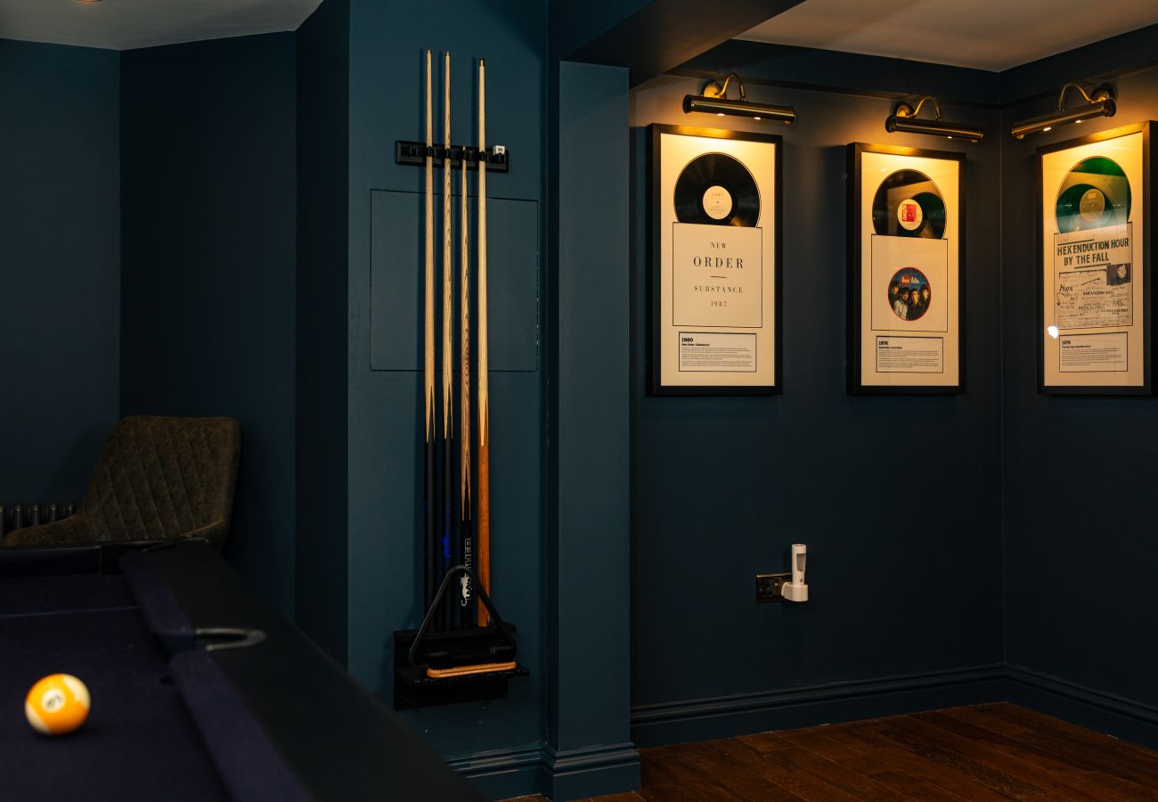 House in Manchester - Manchester Music Lover’s Dream 3 Bed House with Games  Room