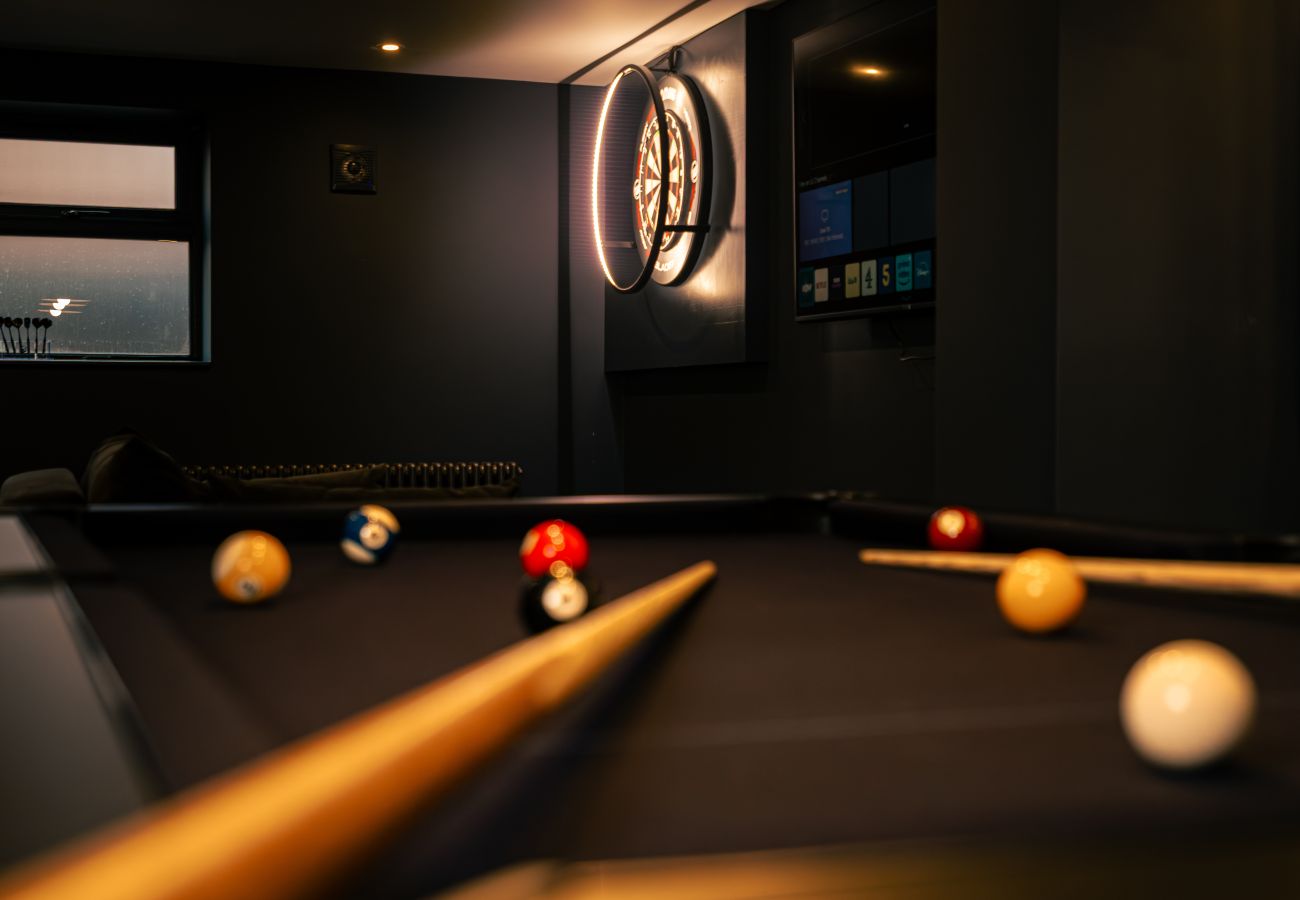House in Manchester - Manchester Music Lover’s Dream 3 Bed House with Games  Room