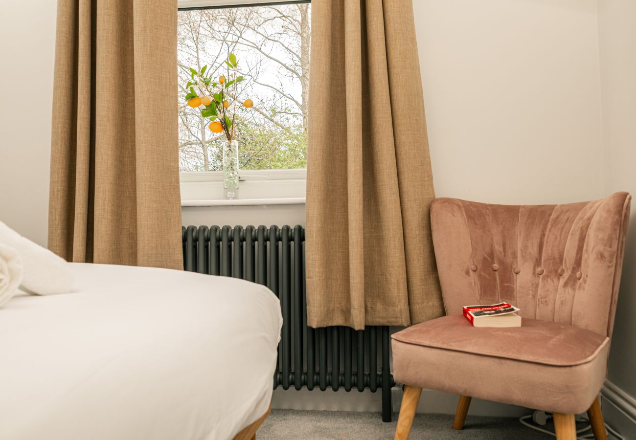 House in Manchester - Manchester Music Lover’s Dream 3 Bed House with Games  Room