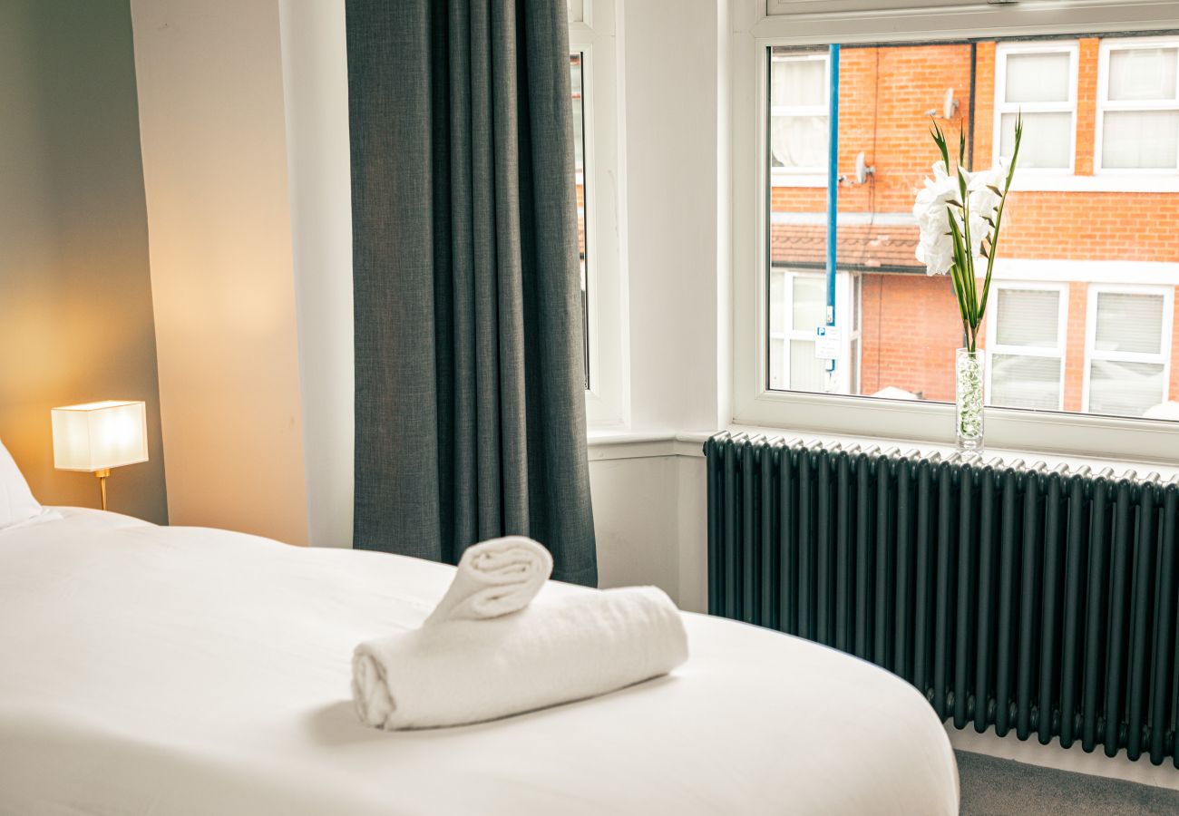 House in Manchester - Manchester Music Lover’s Dream 3 Bed House with Games  Room