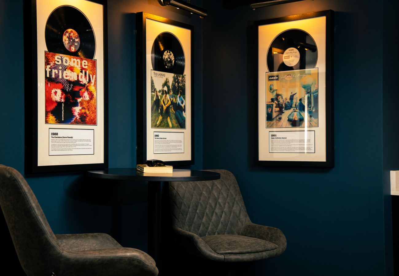 House in Manchester - Manchester Music Lover’s Dream 3 Bed House with Games  Room