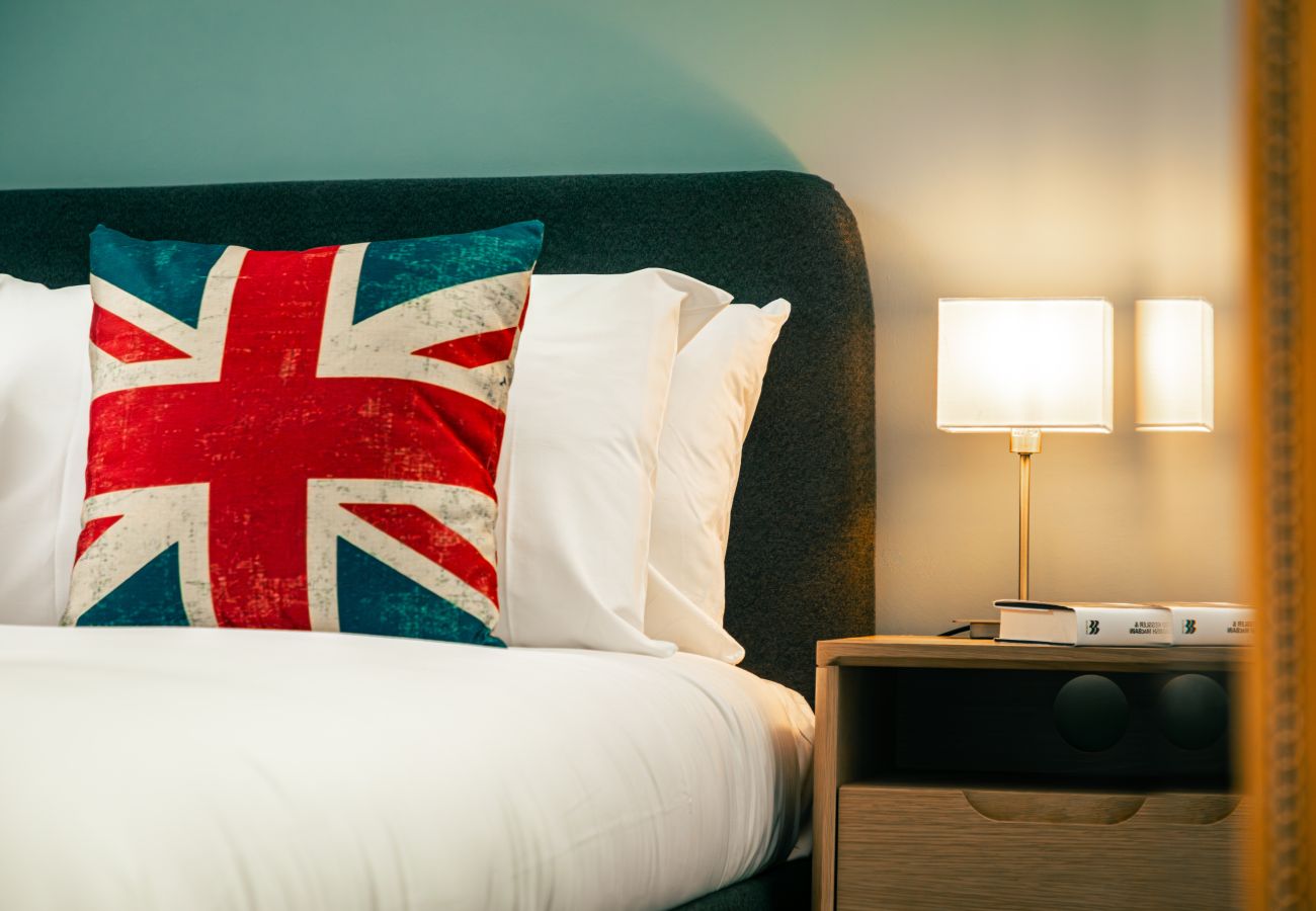 House in Manchester - Manchester Music Lover’s Dream 3 Bed House with Games  Room