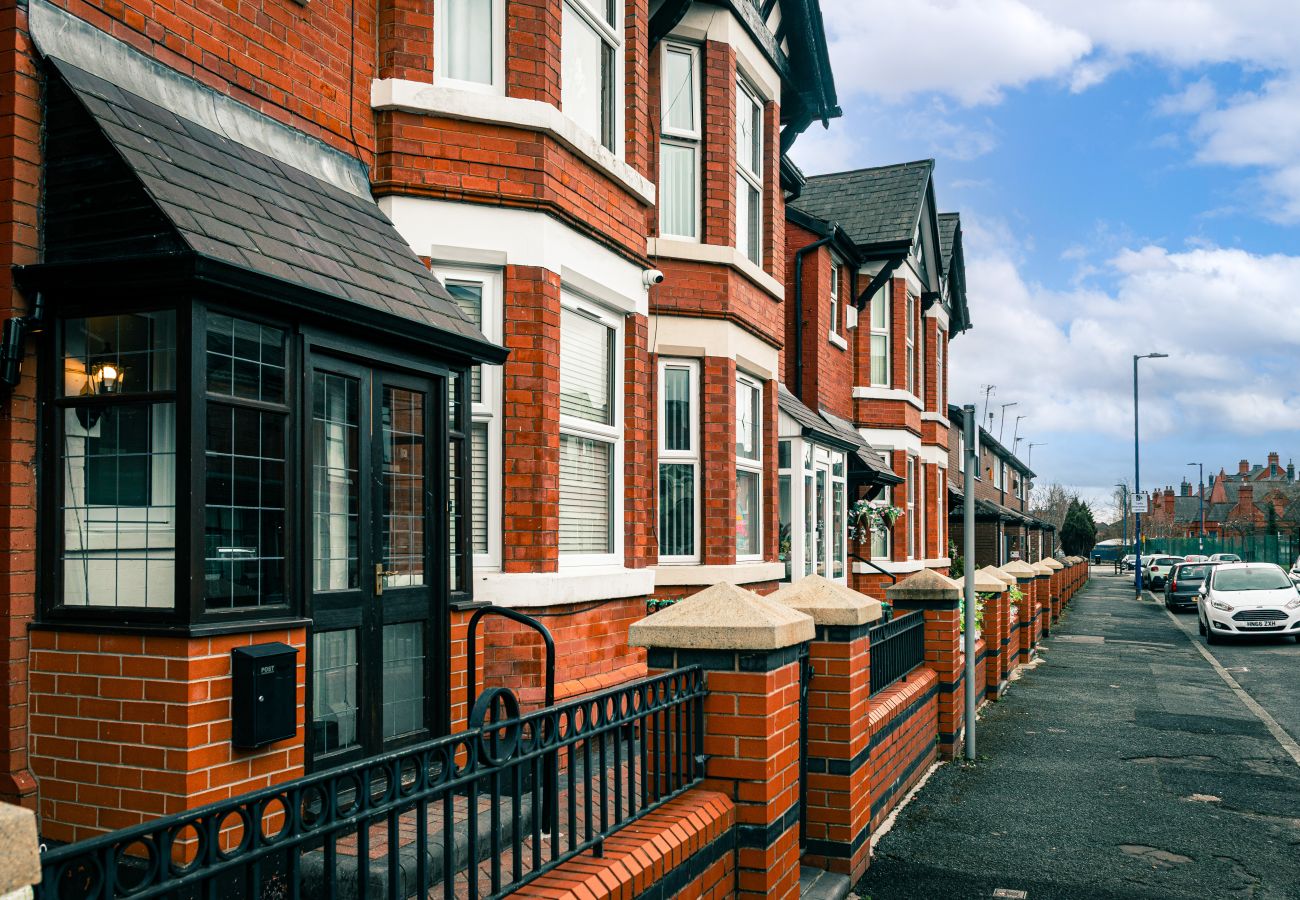 House in Manchester - Manchester Music Lover’s Dream 3 Bed House with Games  Room