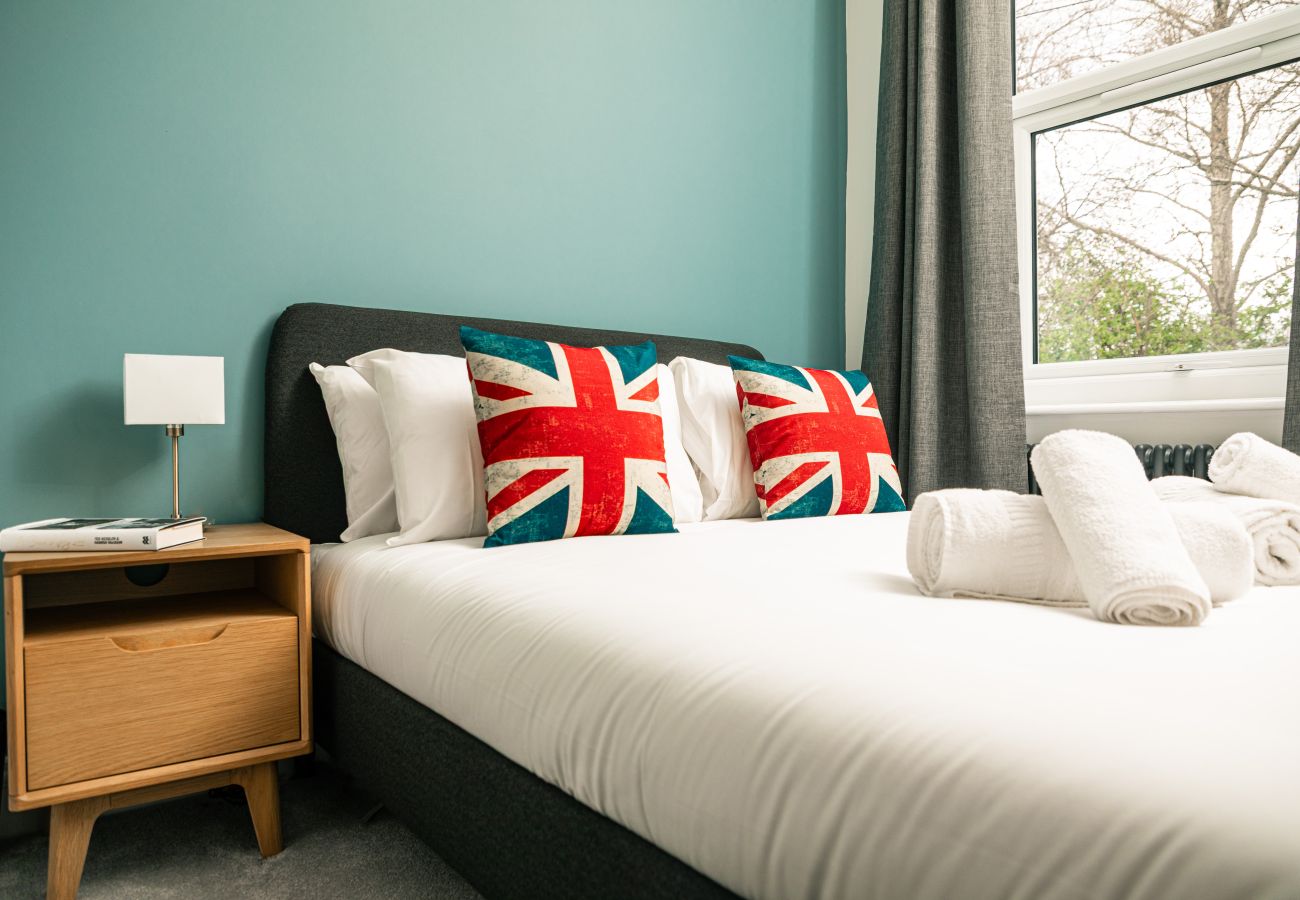 House in Manchester - Manchester Music Lover’s Dream 3 Bed House with Games  Room