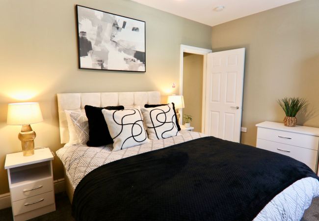 Apartment in Sheffield - Spacious 2BR Haven Near Sheffield Centre