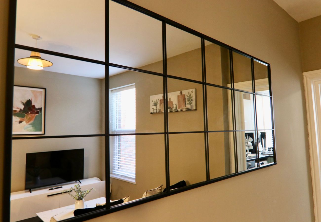 Apartment in Sheffield - Spacious 2BR Haven Near Sheffield Centre