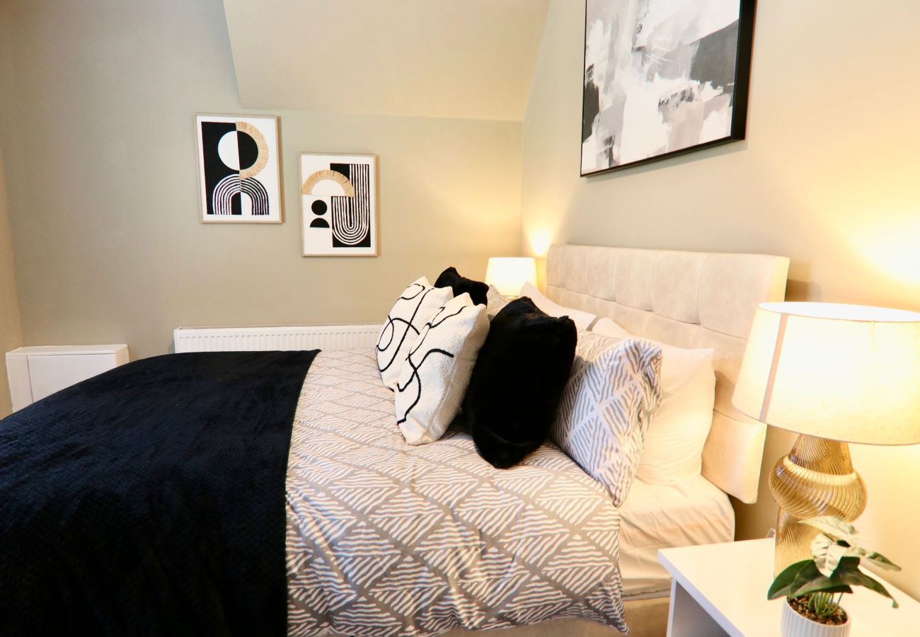 Apartment in Sheffield - Spacious 2BR Haven Near Sheffield Centre