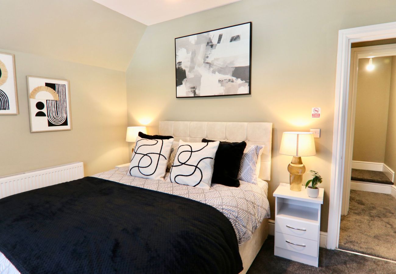 Apartment in Sheffield - Spacious 2BR Haven Near Sheffield Centre