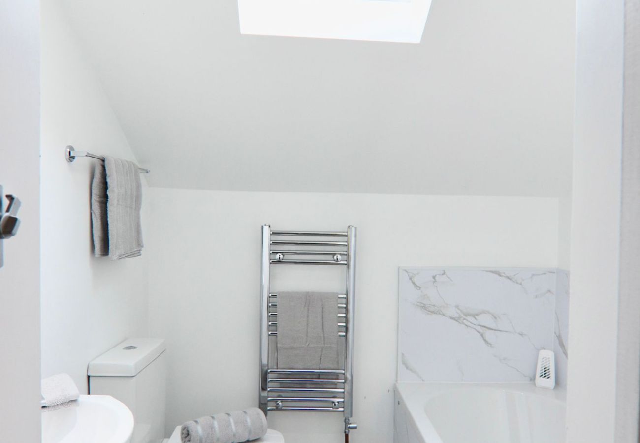 Apartment in Sheffield - Spacious 2BR Haven Near Sheffield Centre