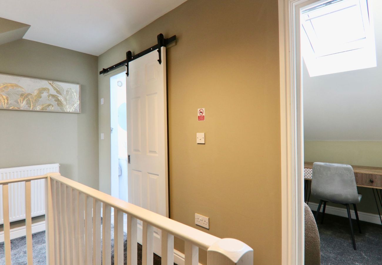 Apartment in Sheffield - Spacious 2BR Haven Near Sheffield Centre