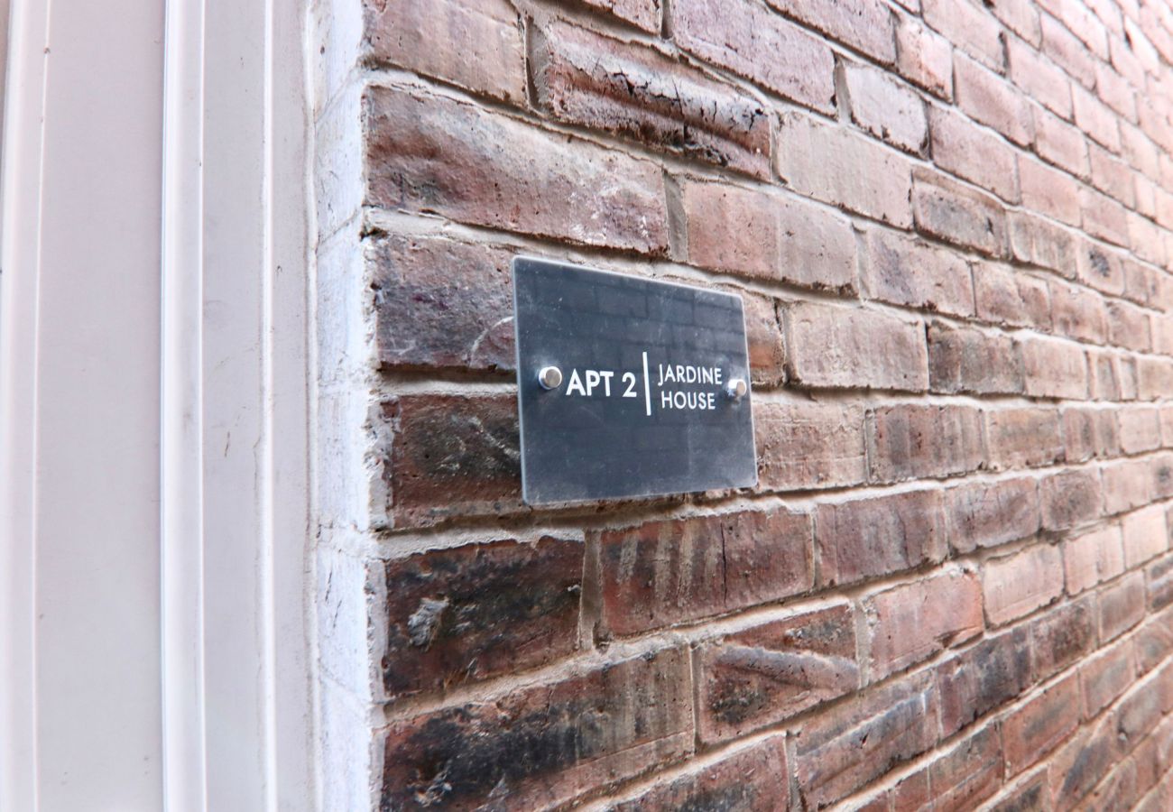 Apartment in Sheffield - Spacious 2BR Haven Near Sheffield Centre