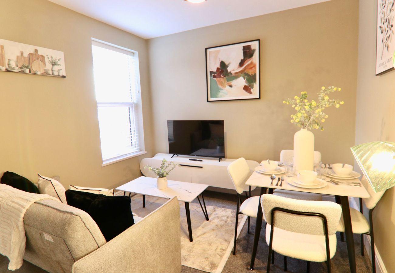 Apartment in Sheffield - Spacious 2BR Haven Near Sheffield Centre