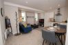 Apartment in Hull - Cosy Chic 1BR Haven in Hull Centre Near Marina