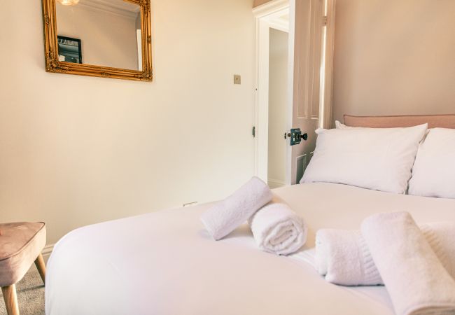 Rent by room in Blackburn - Cosy Private Ensuite Room in Central Blackburn