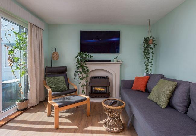 House in Sheffield - Cozy 3BR Home in Hurlfield Rd in Sheffield