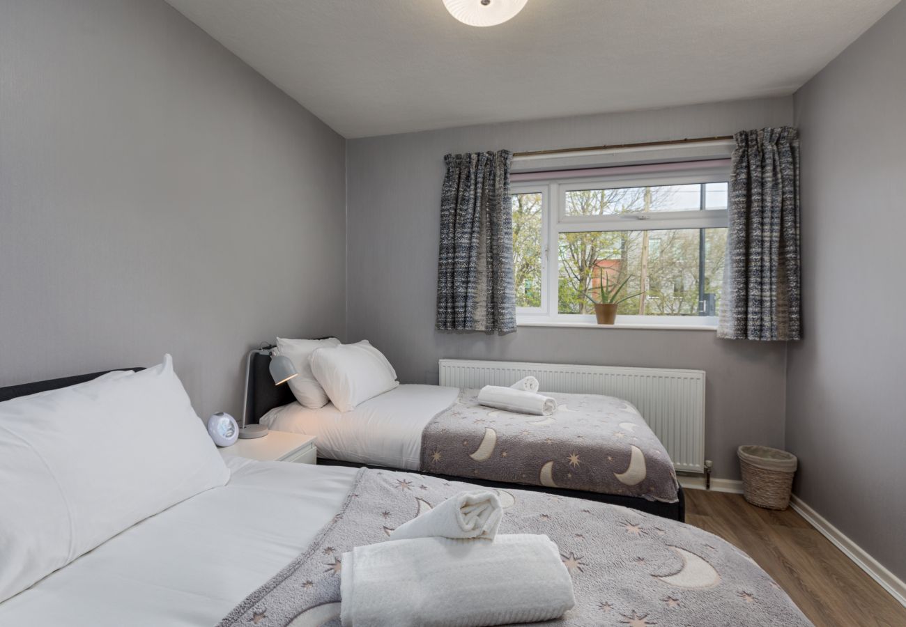 House in Sheffield - Cozy 3BR Home in Hurlfield Rd in Sheffield