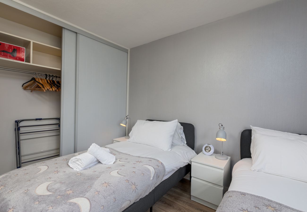 House in Sheffield - Cozy 3BR Home in Hurlfield Rd in Sheffield