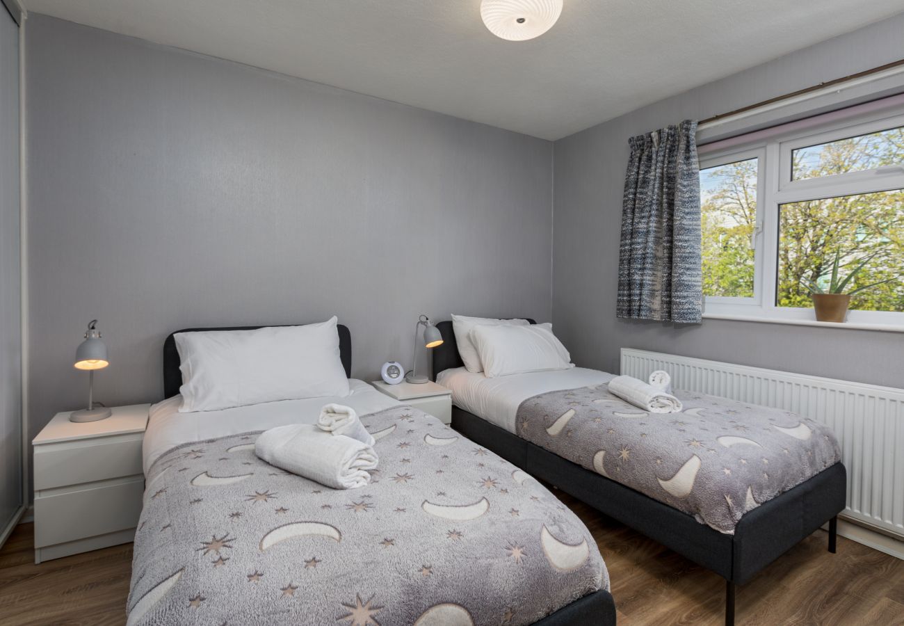 House in Sheffield - Cozy 3BR Home in Hurlfield Rd in Sheffield