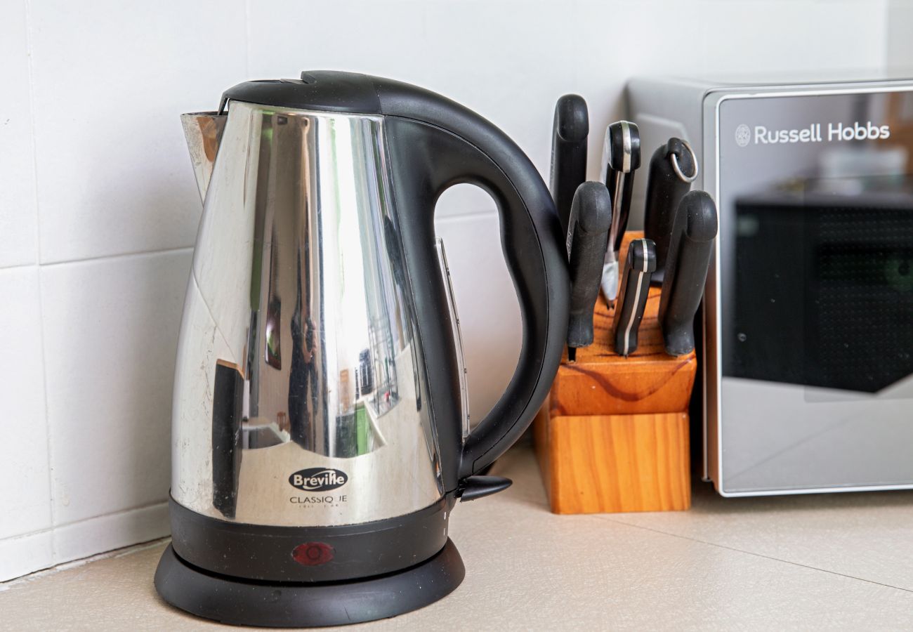 House in Sheffield - Cozy 3BR Home in Hurlfield Rd in Sheffield