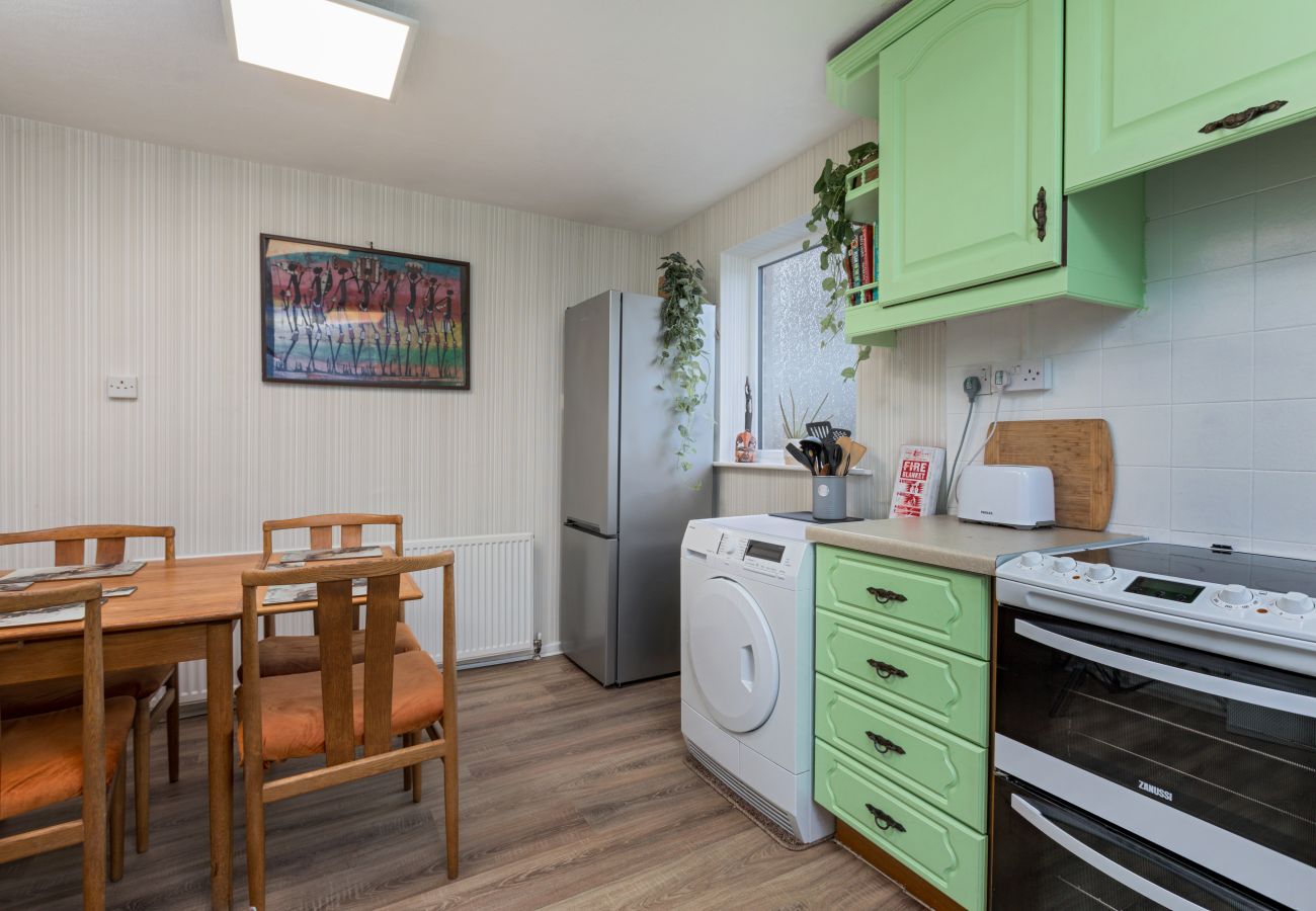 House in Sheffield - Cozy 3BR Home in Hurlfield Rd in Sheffield