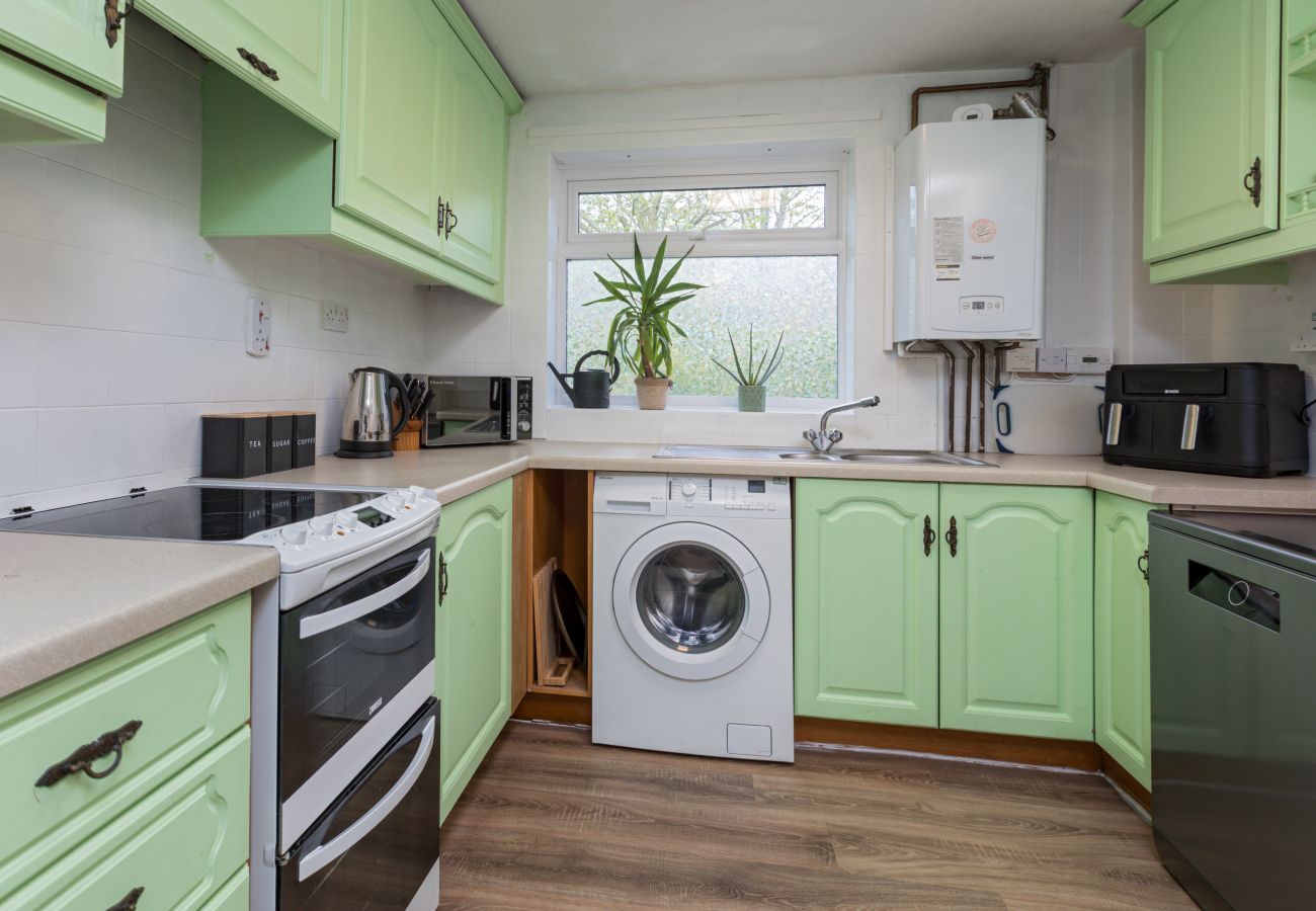 House in Sheffield - Cozy 3BR Home in Hurlfield Rd in Sheffield
