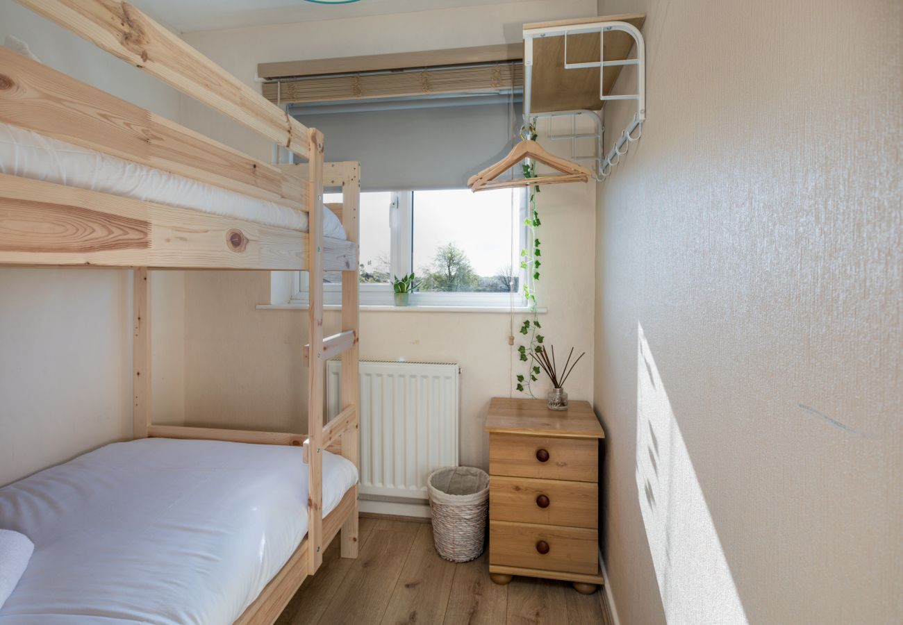 House in Sheffield - Cozy 3BR Home in Hurlfield Rd in Sheffield