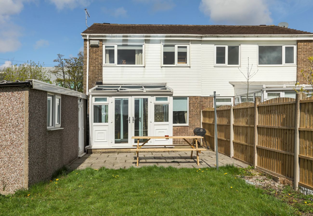 House in Sheffield - Cozy 3BR Home in Hurlfield Rd in Sheffield