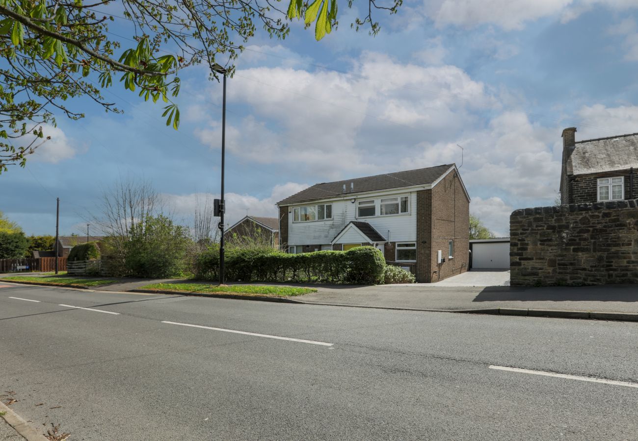 House in Sheffield - Cozy 3BR Home in Hurlfield Rd in Sheffield
