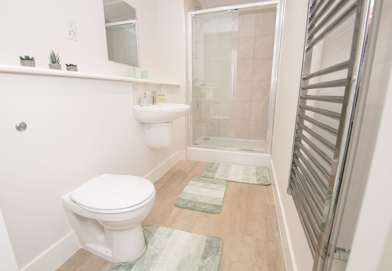 Apartment in Hull - Chic 1BR Sanctuary in Hull City Centre Near Marina