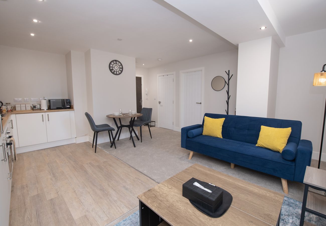 Apartment in Hull - Chic 1BR Sanctuary in Hull City Centre Near Marina