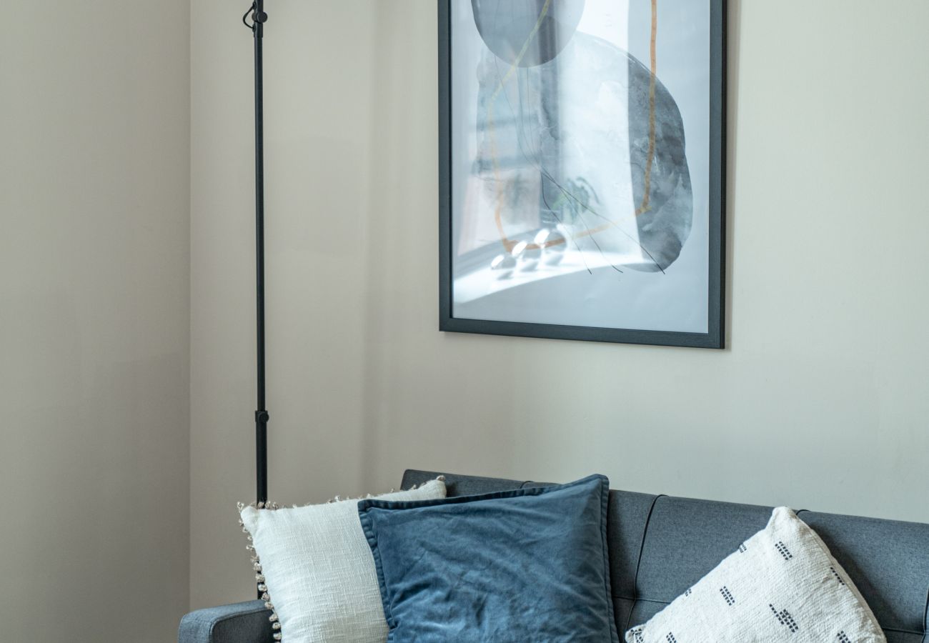 Apartment in Salford - Stylish 1BR Haven Near Manchester Centre