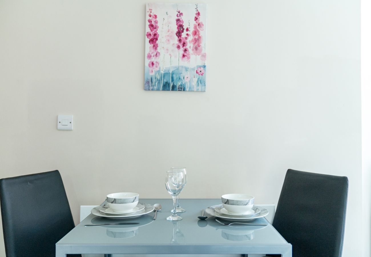 Apartment in Salford - Stylish 1BR Haven Near Manchester Centre