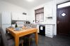 House in Oldham - Spacious 2BR in Chadderton Near Manchester